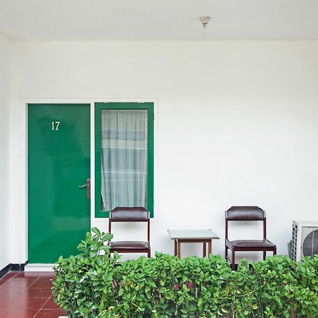 Reddoorz Near City Of Tomorrow Mall Surabaya Eksteriør billede