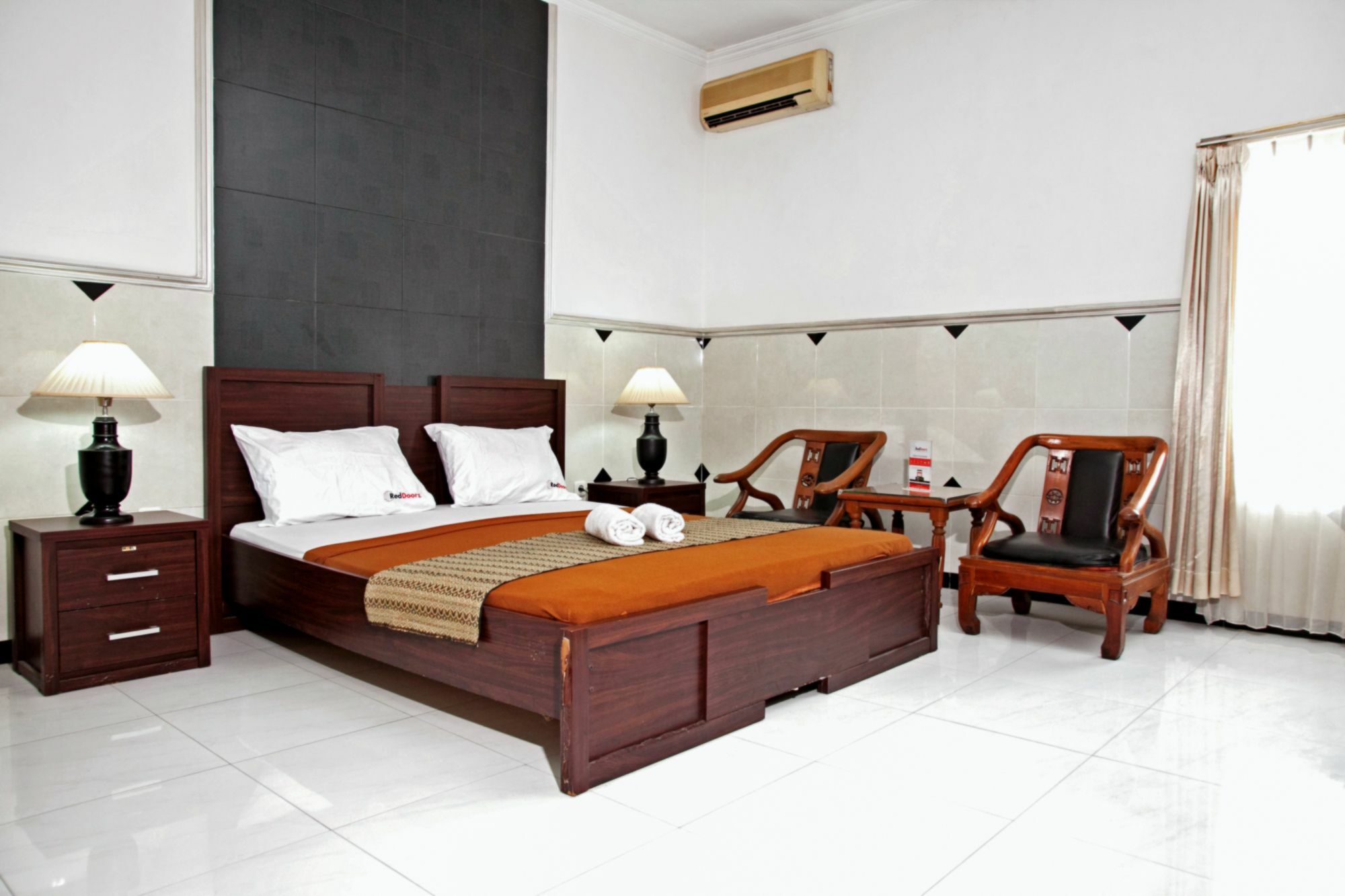 Reddoorz Near City Of Tomorrow Mall Surabaya Eksteriør billede